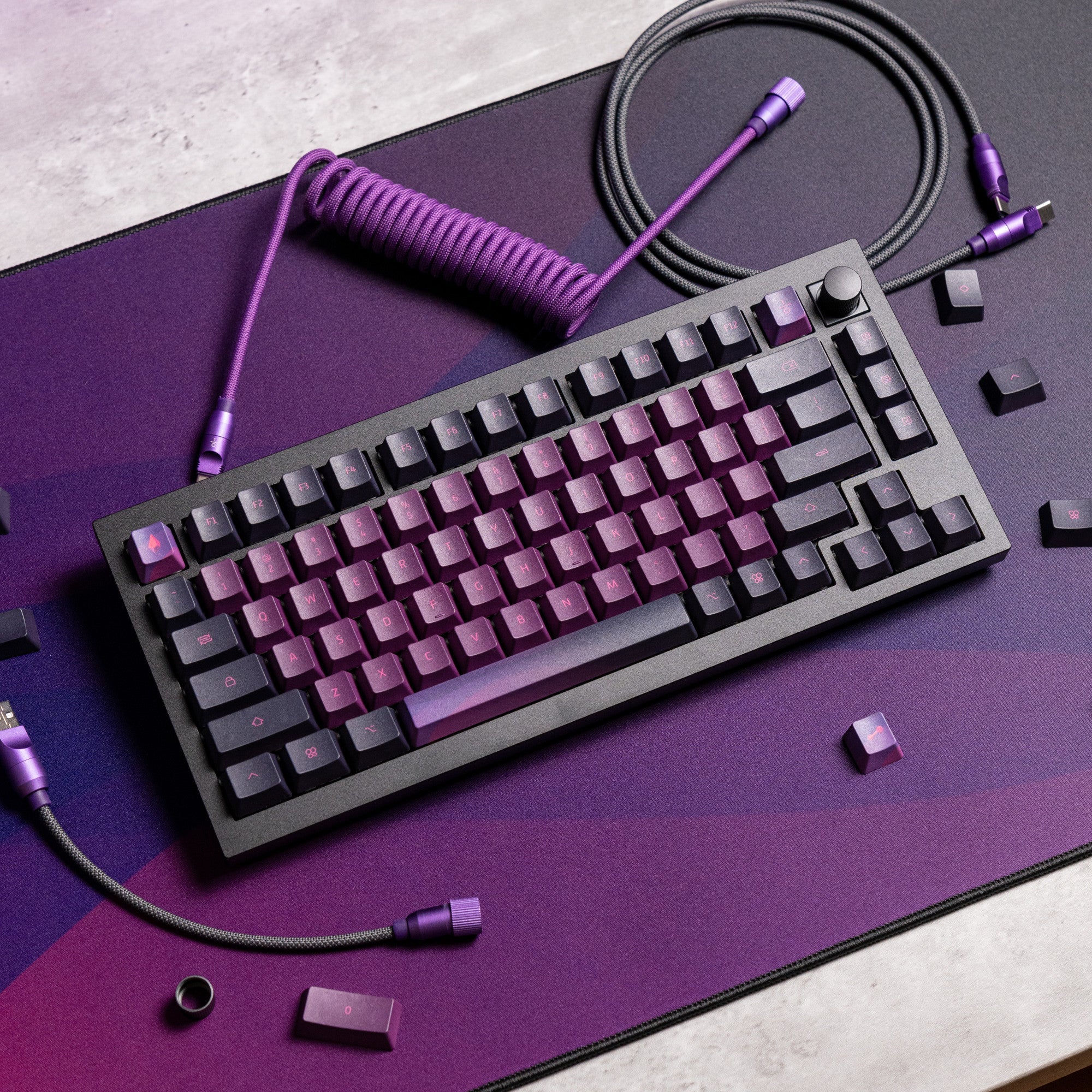Premium ONEofZERO gaming desk setup