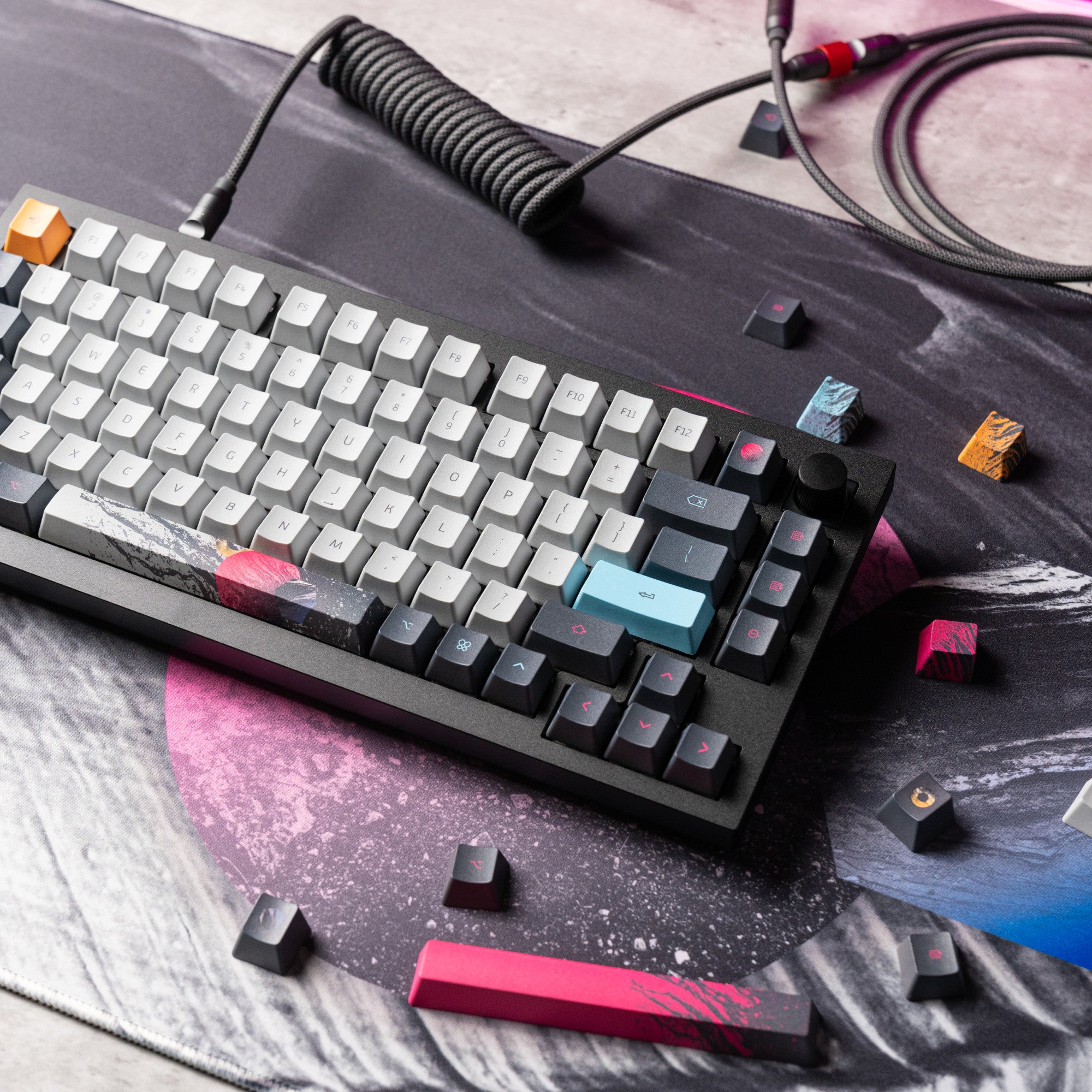 Premium ONEofZERO gaming desk setup